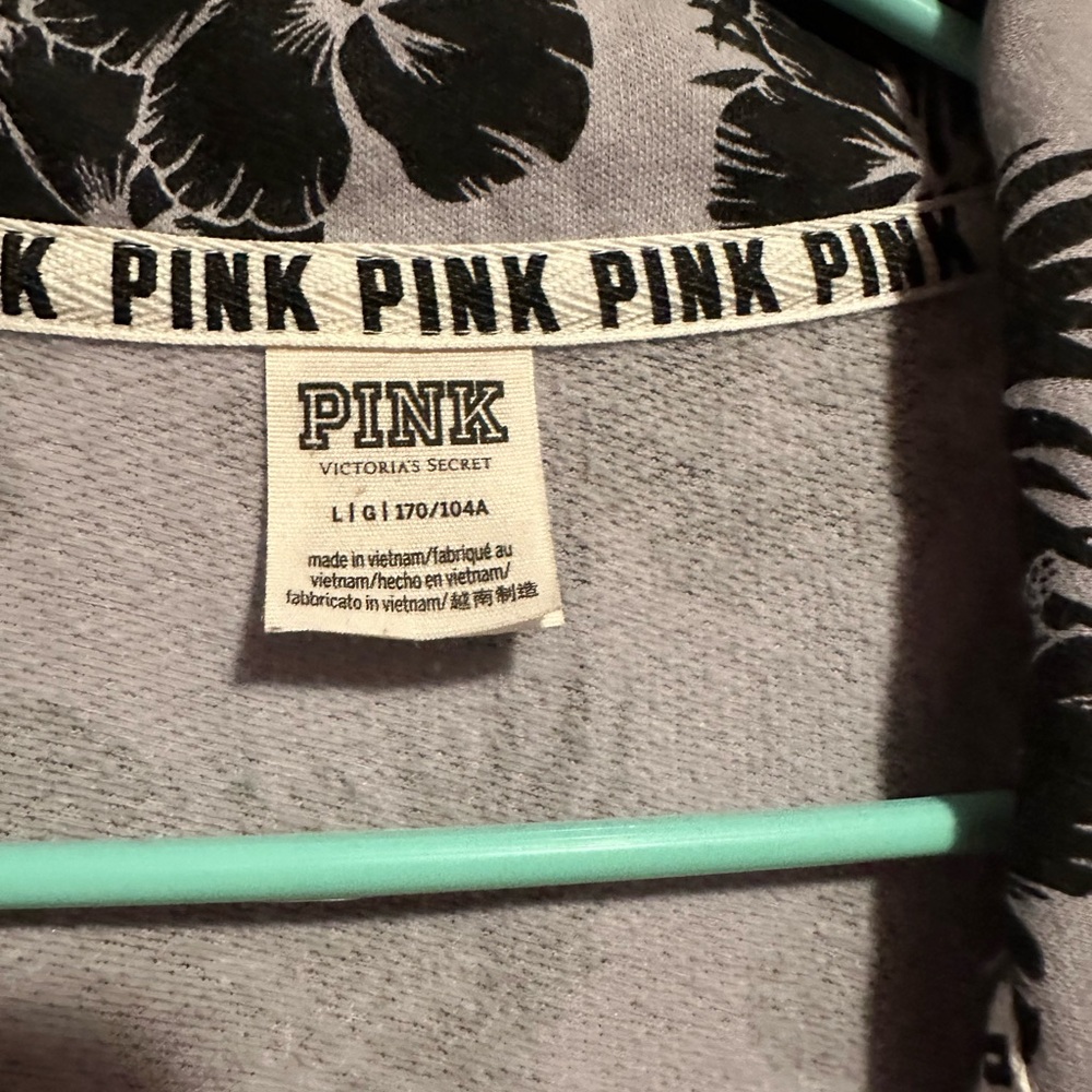 Pullover - Picture 2 of 2